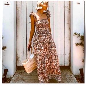 House of Harlow 1960 Open Tie Back
Maxi Dress Size Small